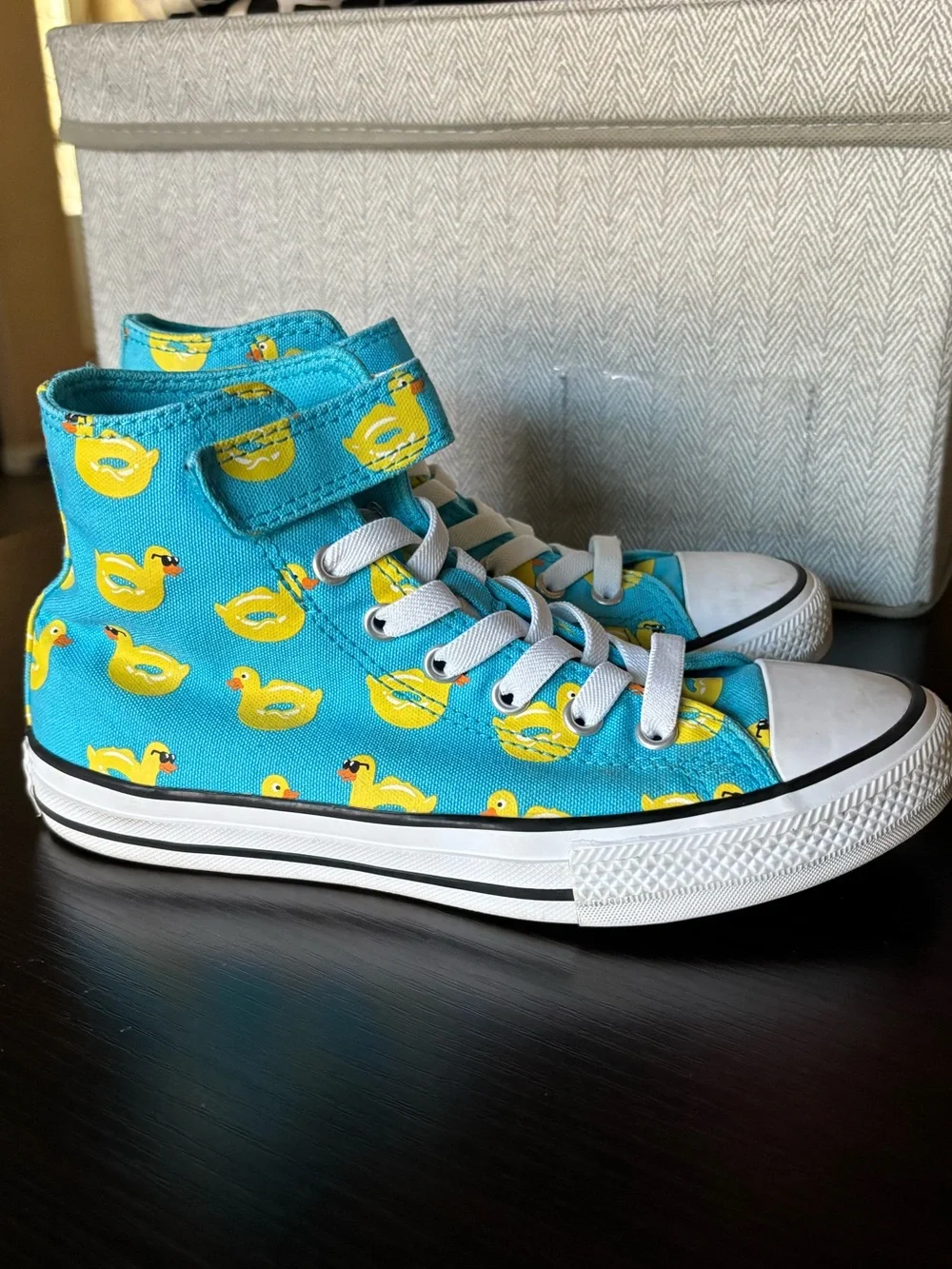 Converse Kids High-Top Sneakers in Turquoise with Yellow Duck Print